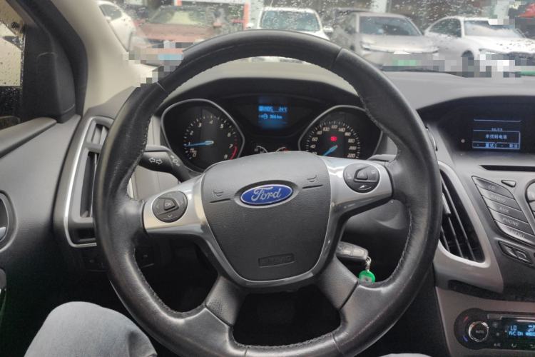 Used Ford Focus 2012 Sedan 1.6L Automatic Fashion Edition