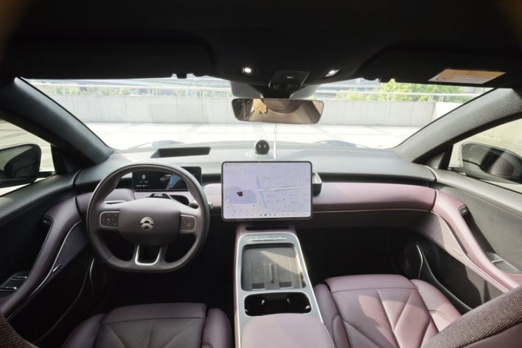 Used Nio ET5T 2025 75 kWh Touring Interior 2