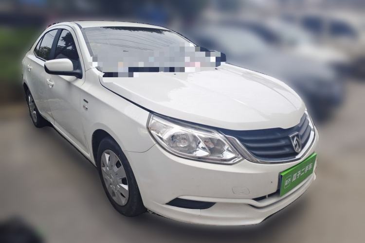 Used Baojun 630 2013 1.5L manual standard version