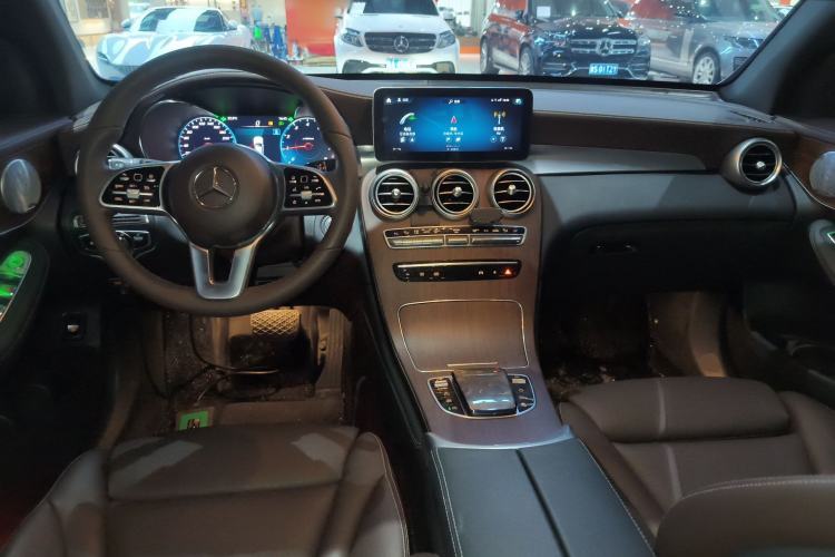 Used Mercedes-Benz GLC 2021 GLC 300 L 4MATIC Dynamic Model
