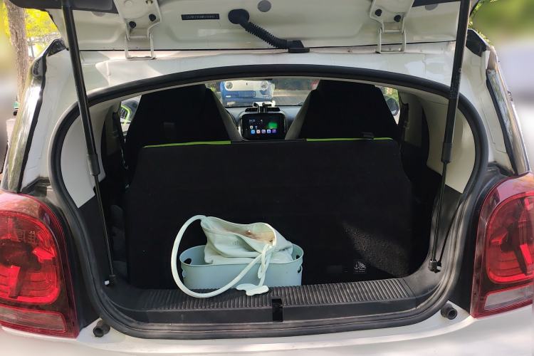 Used Roewe Clever 2021 302 km New Four-Seater Super-Efficient Version
