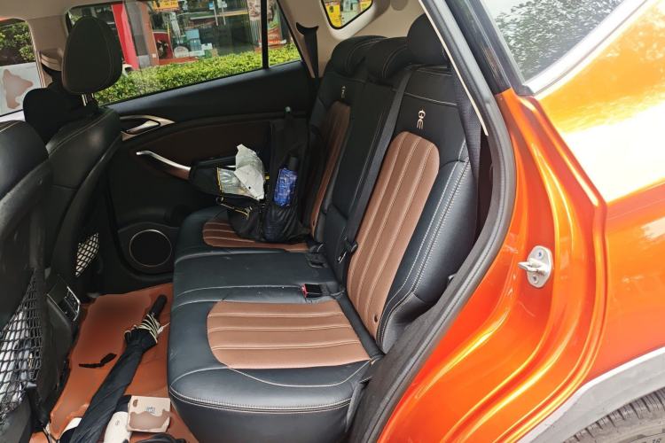 Used BYD Song New Energy 2017 Song DM 1.5TID All-Wheel Drive Luxury Model Left Rear Seat