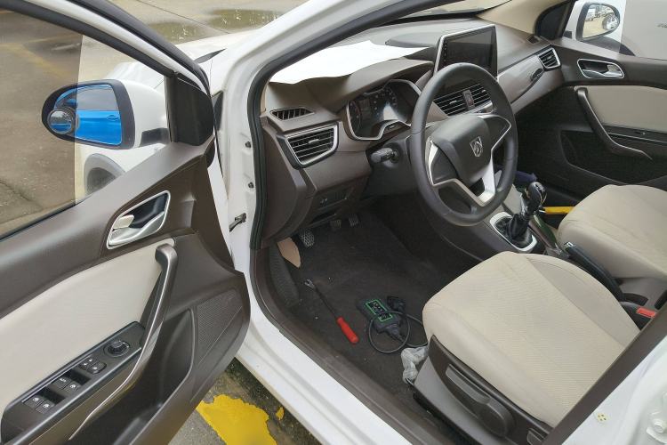 Used Baojun 310W 2017 1.5L Manual Comfort Version China V