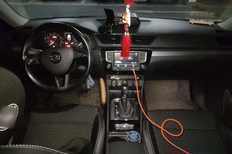 Used Skoda Superb 2016 TSI280 DSG Innovation Edition Center Console