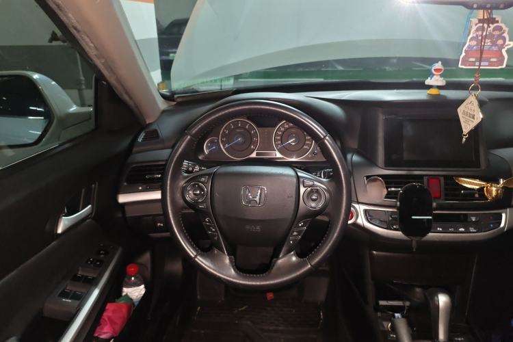 Used Honda Crosstour 2014 2.4L Luxury Edition Steering Wheel