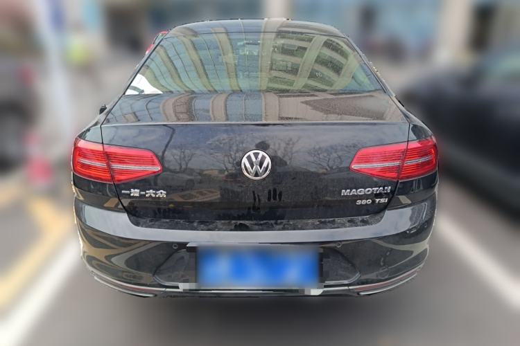 Used Volkswagen Magotan 2017 380TSI DSG Luxury Model Rear