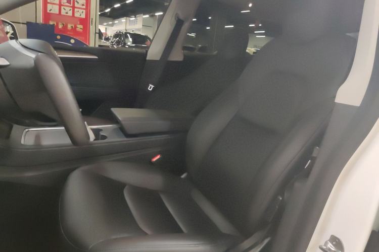 Used Tesla Model Y 2021 Long-Range All-Wheel-Drive Version 3D7 Left Front Seat