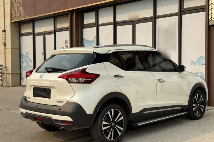 Used Nissan Kicks 2021 1.5L XV CVT Smart Connect Luxury Edition Exterior 5