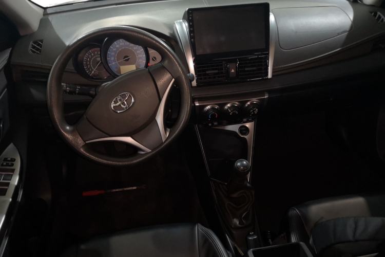 Used Toyota YARiS L Zhi Xuan 2014 1.5G Manual Xuan Dong Edition Center Console