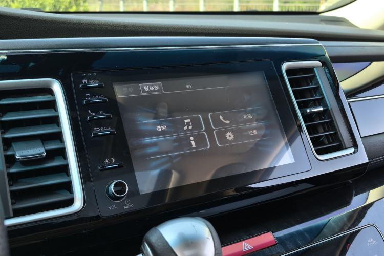 Used Honda Elysion 2019 2.0L Hybrid Luxury Edition Interior 3