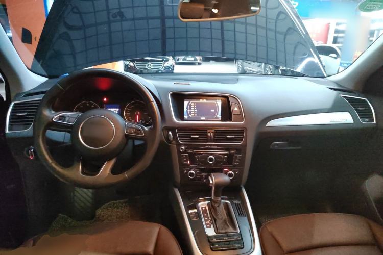 Used Audi Q5 2015 40 TFSI Technology Edition
