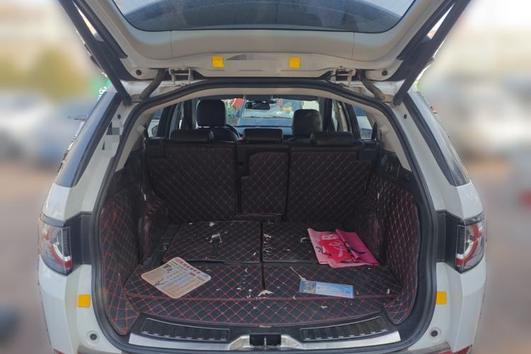 Used Land Rover Discovery Sport 2017 2.0T HSE Trunk