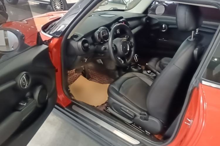 Used MINI 2018 1.5T ONE
