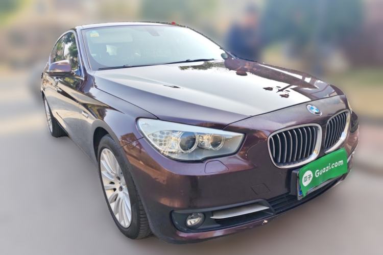 Used BMW 5 Series GT 2014 535i Leading Model Front Right 45 Deg
