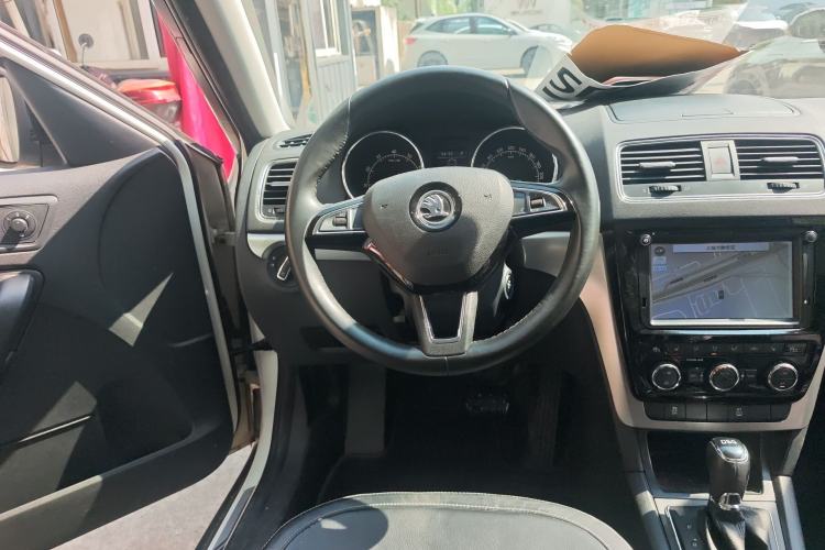 Used Skoda Yeti 2017 TSI280 DSG Prestige Edition Steering Wheel