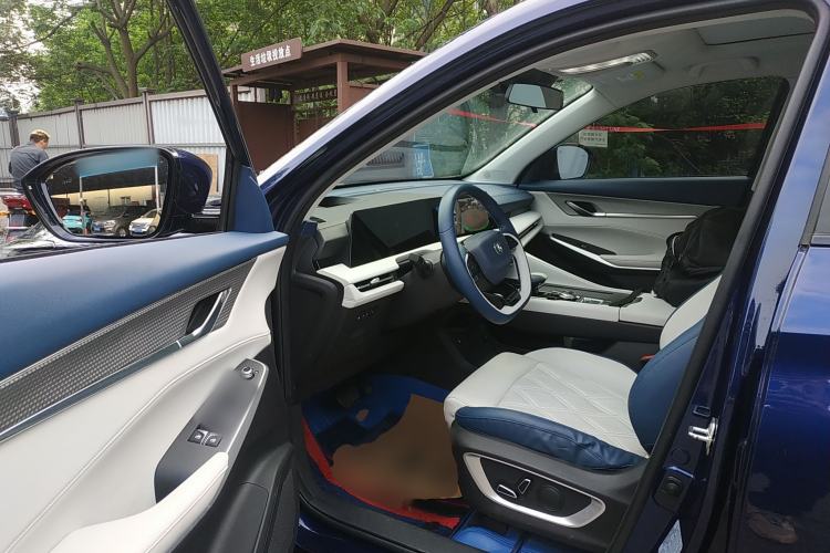 Used CHANGAN CS75 PLUS 2022 2nd Generation 2.0T Automatic Navigation Version Driver Seat