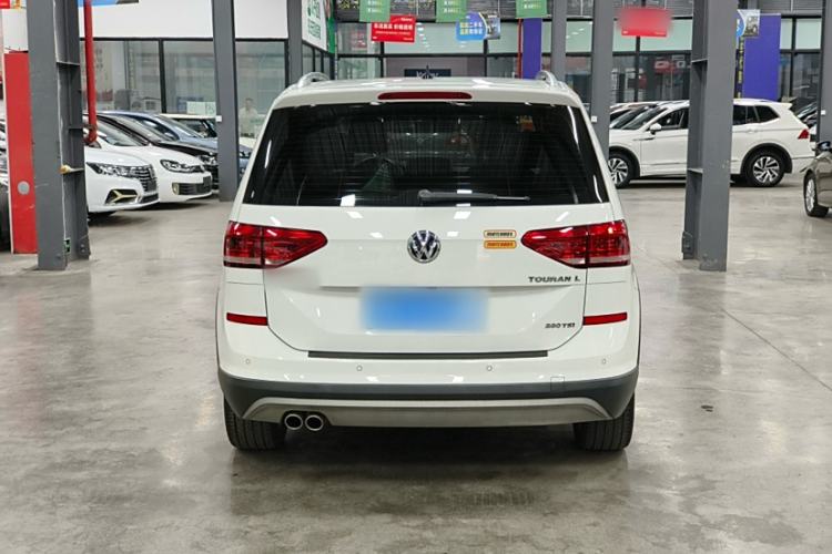Used Volkswagen Touran 2018 Volkswagen Touran L 280TSI DSG Boundary Edition 7 Seats China VI Standard