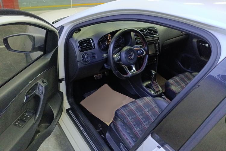 Used Volkswagen Polo 2015 1.4TSI GTI
