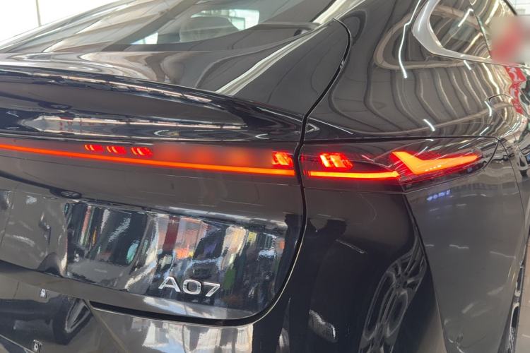 Used CHANGAN NEVO A07 2025 Blue Whale Range-Extending Version 230 Flagship Model Exterior 6