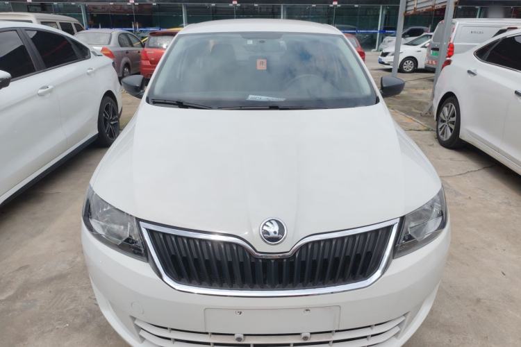 Used Skoda Rapid 2016 1.6L Manual Front-Wheel-Drive Version Front