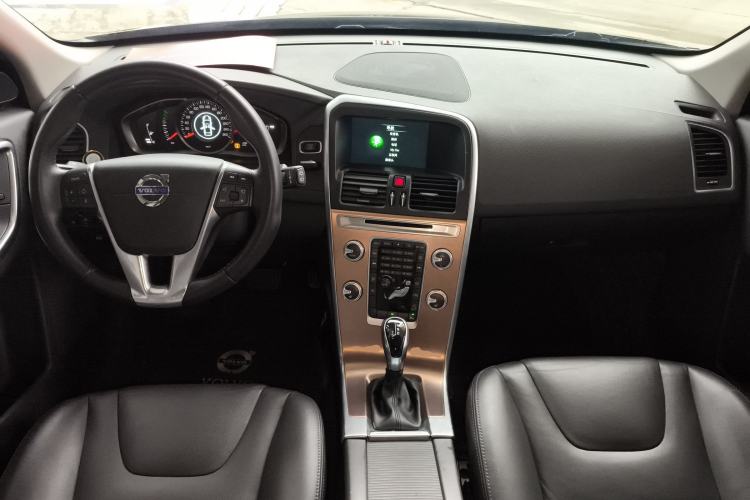 Used Volvo XC60 2017 T5 AWD Smart Upgrade Model