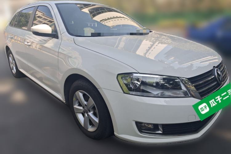 Used Volkswagen Gran Lavida 2013 1.6L Automatic Fashion Model Front Right 45 Deg