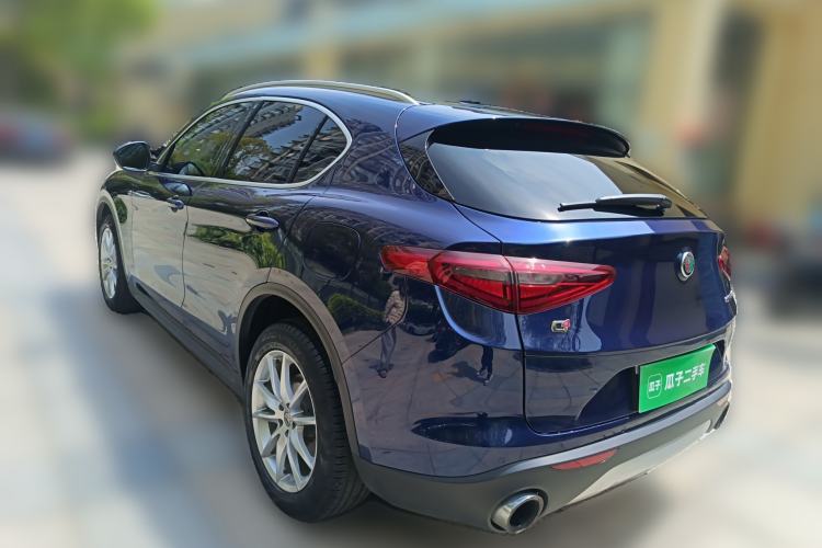 Used Alfa Romeo Stelvio 2017 2.0T 280HP Luxury Edition Rear Left 45 Deg