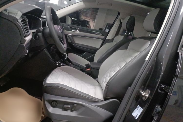 Used Volkswagen Tayron 2024 300TSI Two-Wheel-Drive Luxury Plus Advanced Version
