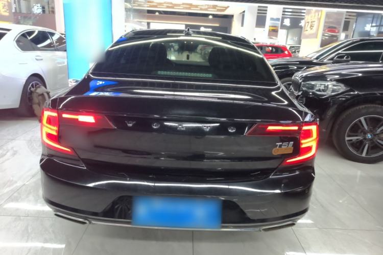 Used Volvo S90 2020 Facelifted T5 Zhiyi Luxury Edition
