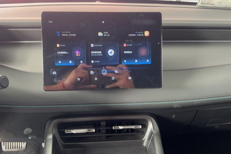 Used BYD Qin PLUS 2025 DM-i Smart Drive 55KM Leading Model Audio And AC Panel