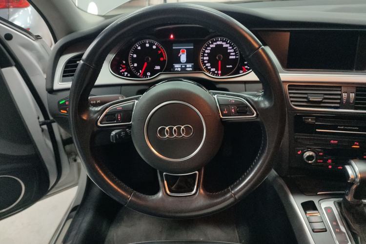 Used Audi A4 2014 40 TFSI allroad quattro plus version