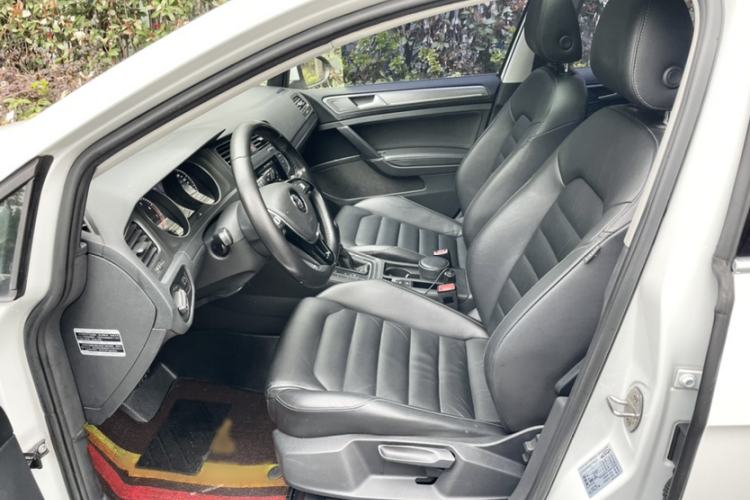 Used Volkswagen Golf 2016 230TSI Automatic Luxury Version