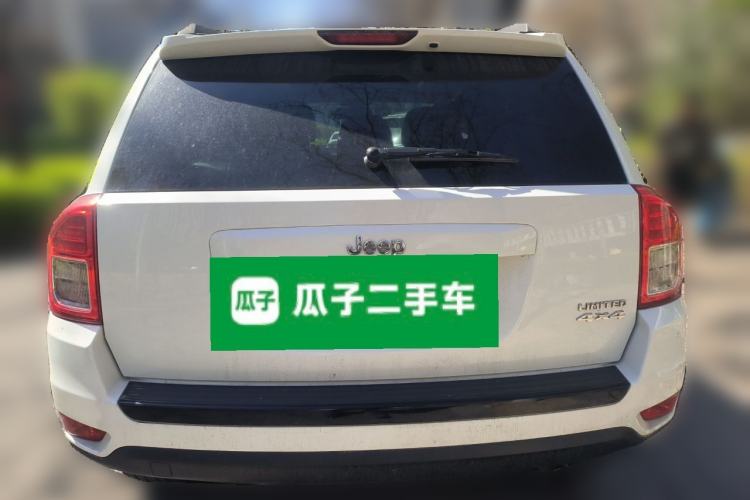 Used Jeep Compass 2013 2.0L Two-Wheel Drive Black Luxury Edition