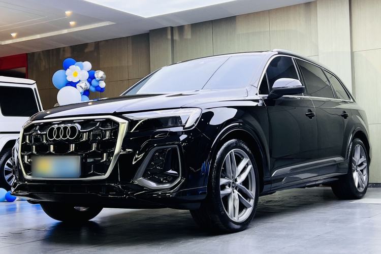 Used Audi Q7 2024 45 TFSI quattro S line Sport Edition Guazi used car, China used car export, Used car for sale, Used Audi cars, Cheapest cars for sale