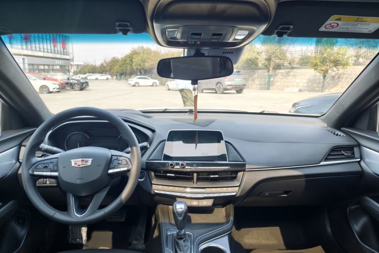 Used Cadillac CT4 2023 25T Luxury Model Interior 5