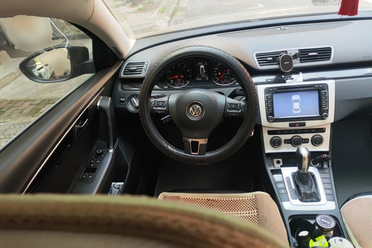 Used Volkswagen Magotan 2013 1.8TSI Luxury Model Steering Wheel