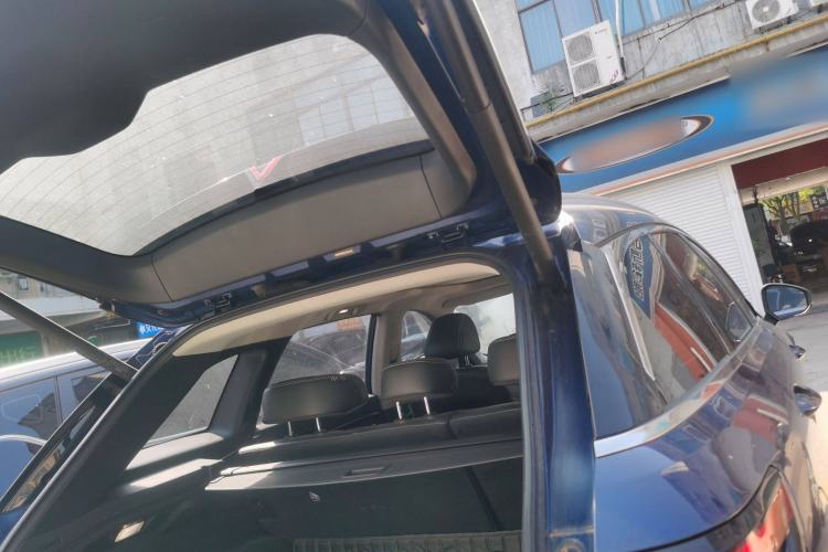 Used Venucia Star 2020 260T Automatic 48V Mild Hybrid Turbocharged Starry Edition
