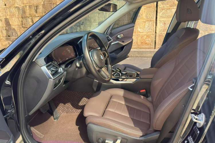 Used BMW 3 Series 2021 Second Facelift 320Li M Sport Package
