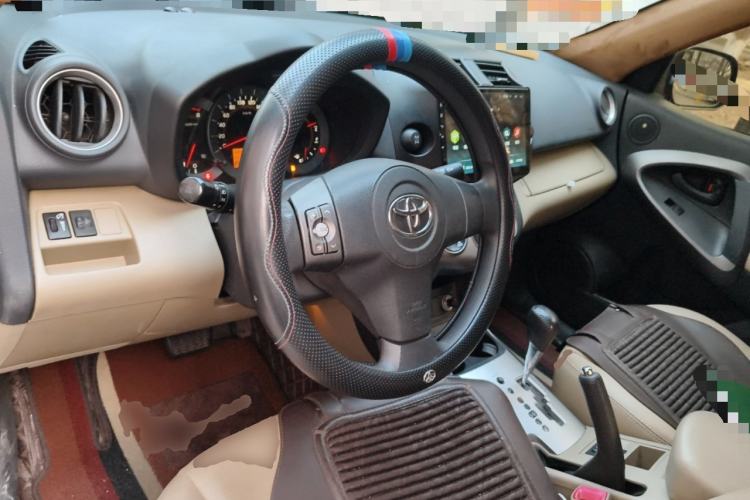 Used Toyota RAV4 2012 Luxurious Edition 2.0L Automatic All-Wheel Drive
