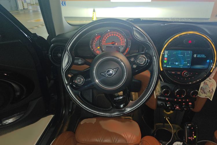 Used MINI 2018 1.5T COOPER Artist Five-Door Edition Steering Wheel