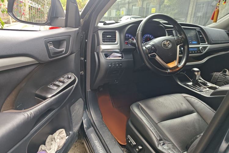 Used Toyota Highlander 2018 2.0T Four-Wheel Drive Prestige Version 7 Seats China VI Standard
