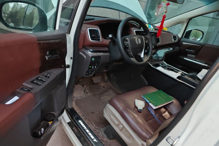 Used Honda Odyssey 2017 2.4L Luxury Edition Driver Seat