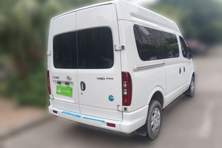 Used SAIC MAXUS Xintu V80 2024 Aotuntong 6MT Short-Wheelbase Mid-Roof Model with 127 Ps 5/6 Seats
