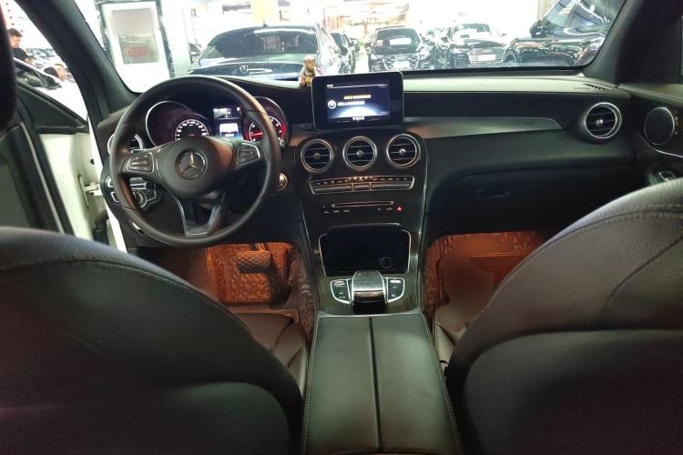 Used Mercedes-Benz GLC 2017 GLC 260 4MATIC Luxury Model
