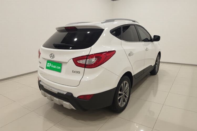 Used Hyundai ix35 2015 2.0L Automatic 2WD Smart Version China V Standard Exterior 5
