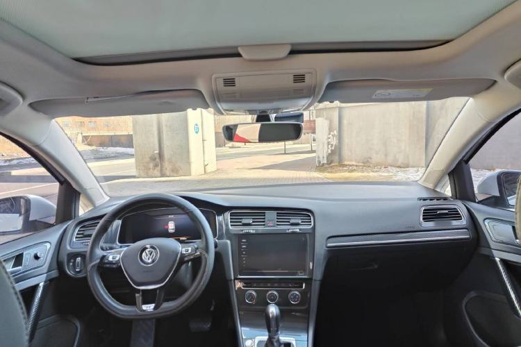 Used Volkswagen Golf 2020 Zhiai Edition 280TSI DSG Luxury Model