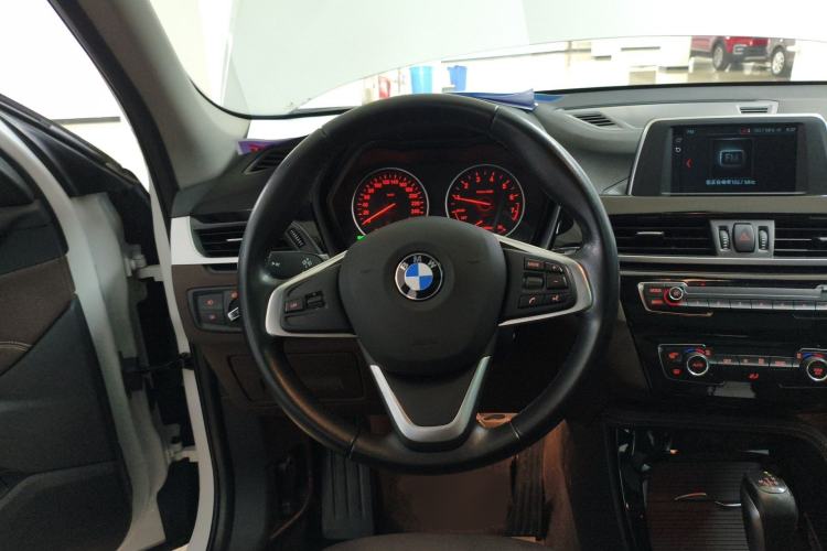 Used BMW X1 2018 sDrive18Li Luxury Model