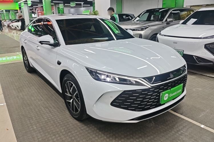 Used BYD Qin L 2025 DM-i Smart Drive 120KM Superior Model Front Right 45 Deg