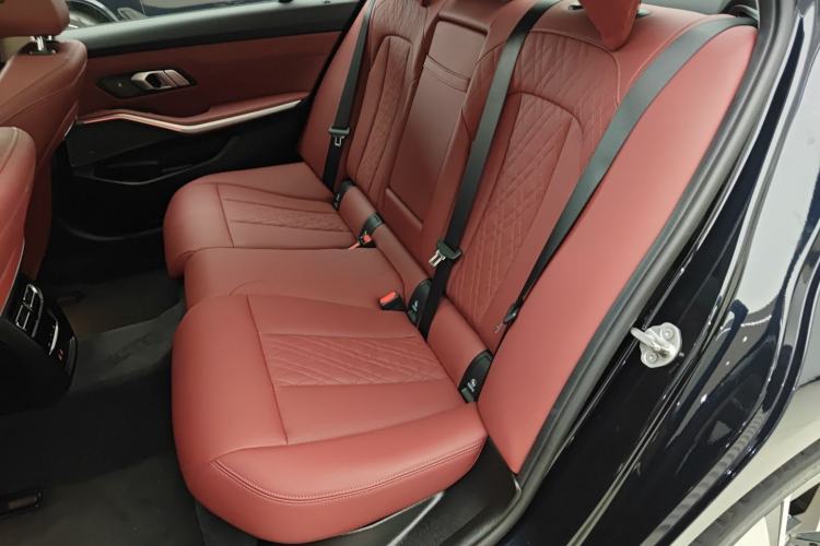 Used BMW i3 2025 eDrive 40 L Midnight Sports Package
