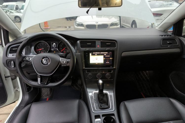 Used Volkswagen Golf 2020 Zhiai Edition 200TSI DSG Comfortable & Ambitious Version